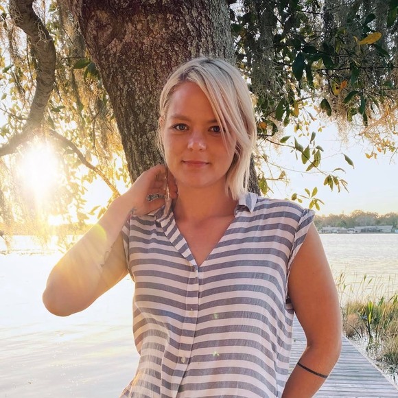 Meet your Posher, Erika - Picture 1 of 1